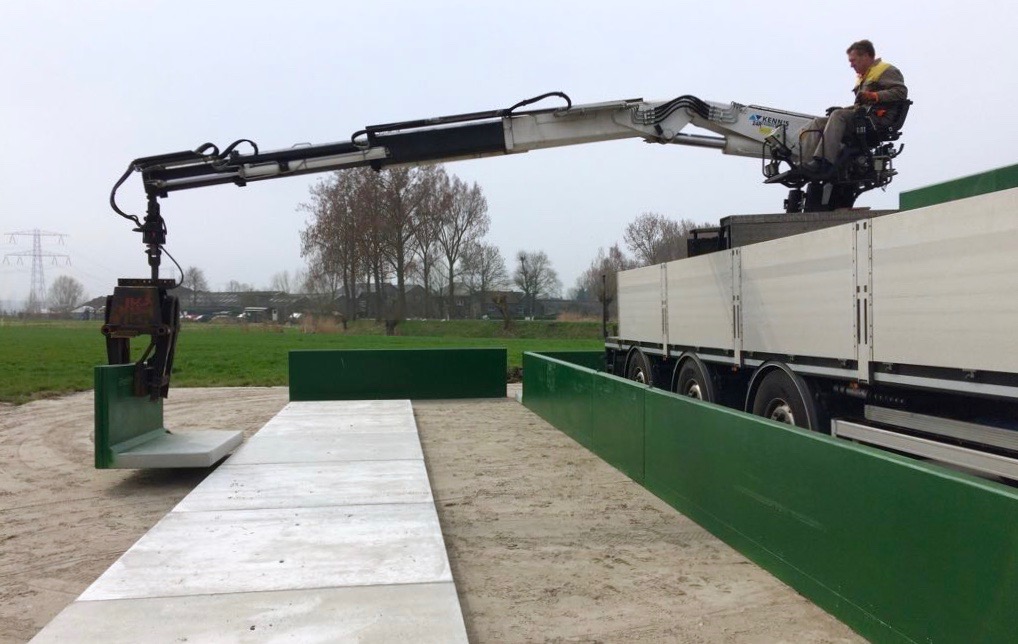 Keerwanden%20stellen%20met%2024tm